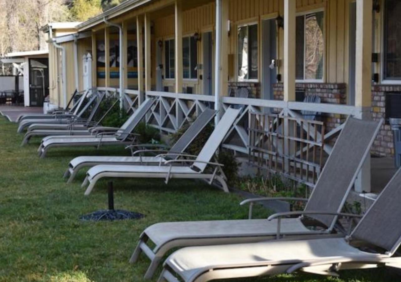 Lodge The At Blue Lakes *