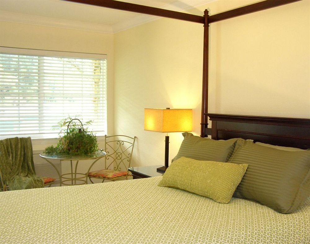 The At Blue Lakes Lodge