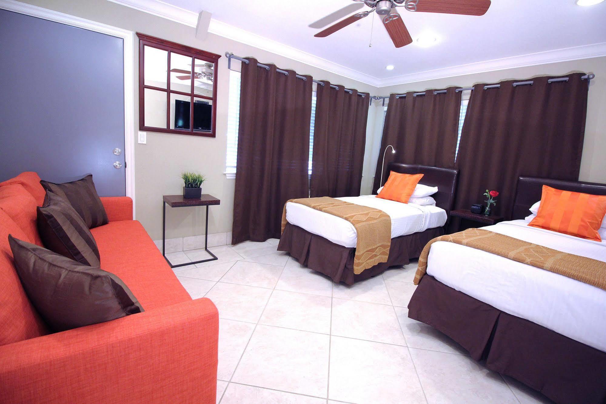 Lodge The At Blue Lakes *