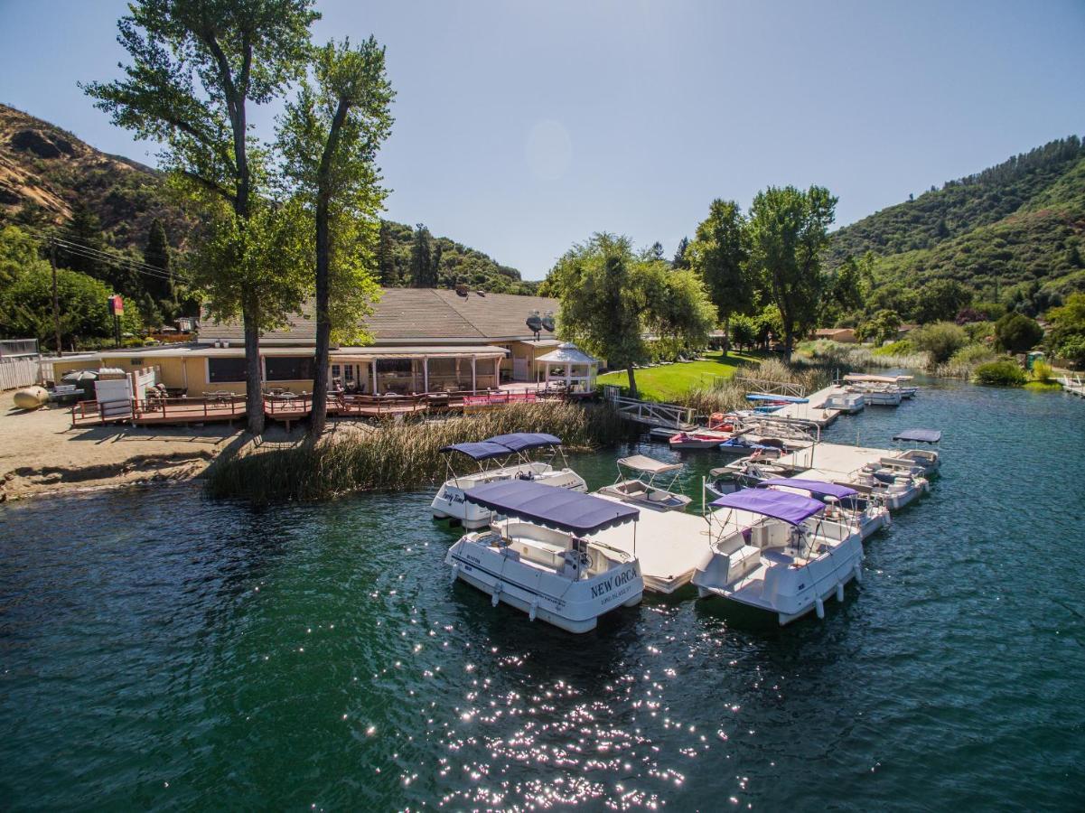 Lodge The At Blue Lakes *